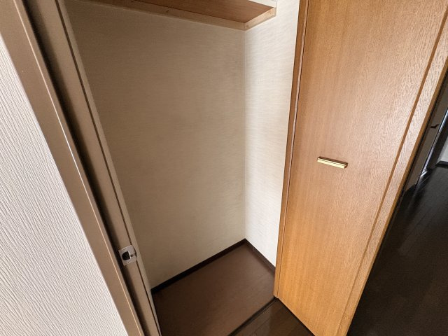 ヴェルナール学園前D棟の居間・リビング