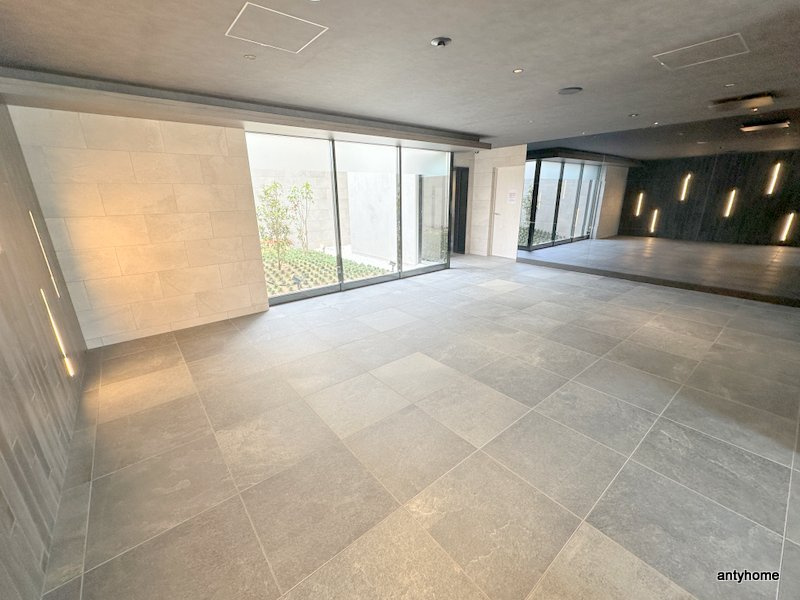 ファーストフィオーレ大阪城イースト　仲介手数料無料のロビー