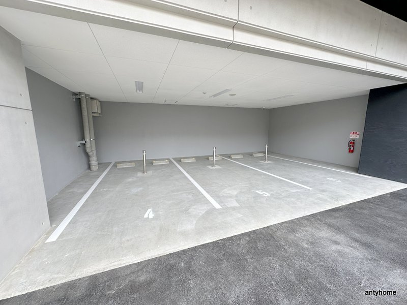 ファーストフィオーレ大阪城イースト　仲介手数料無料の駐車場