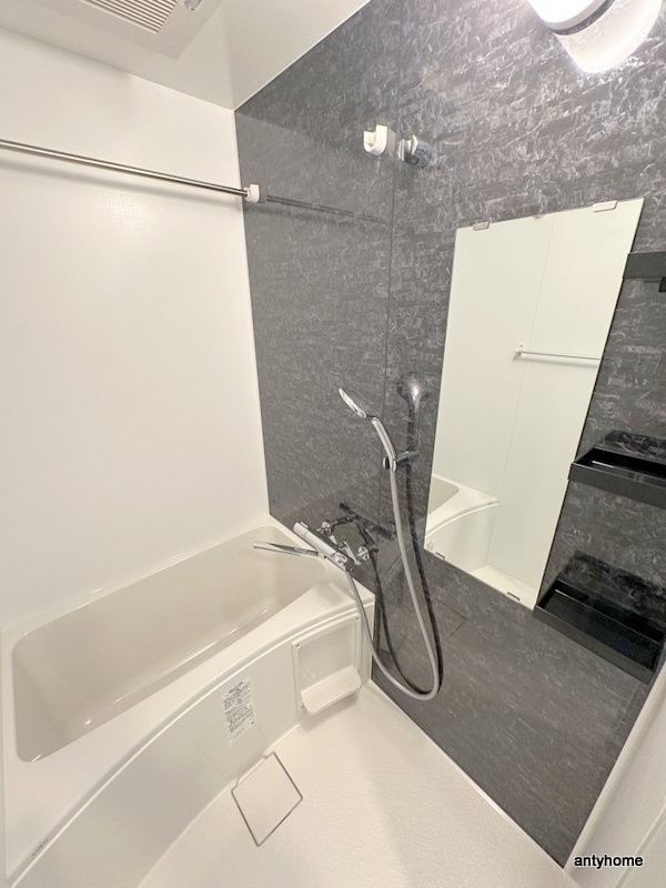 ファーストフィオーレ大阪城イースト　仲介手数料無料の浴室