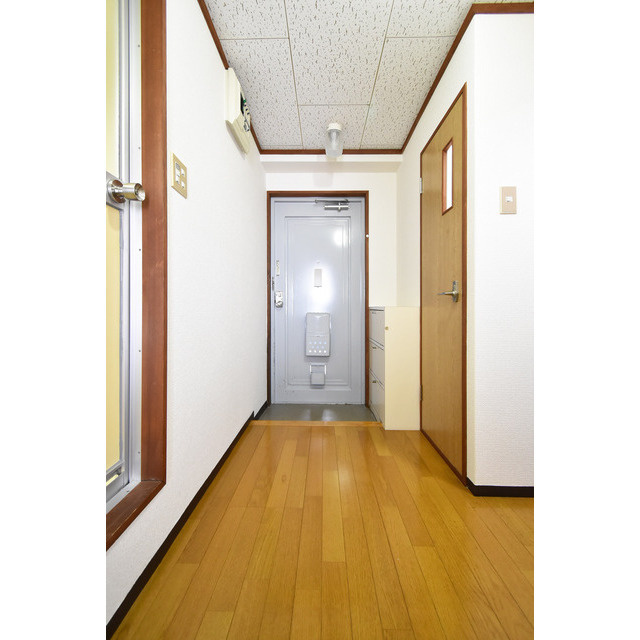 カーサオガワの玄関|明るい玄関です