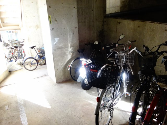 パウゼ河内長野駅前の設備