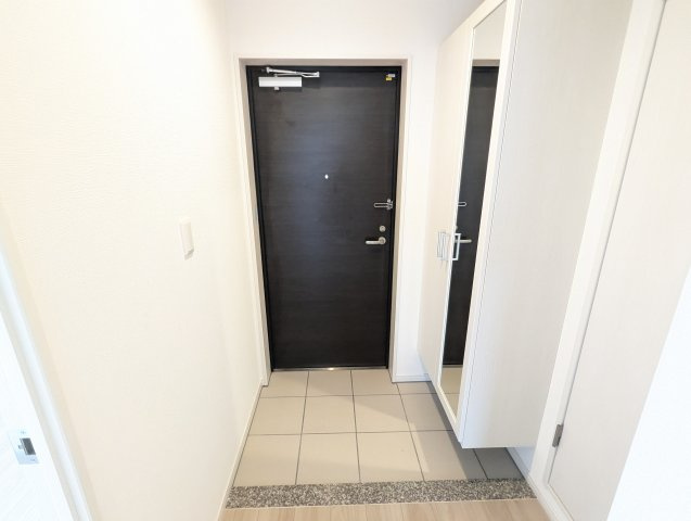 南城市大里字大城のアパートの玄関