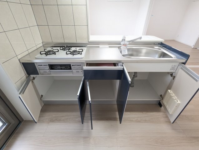 南城市大里字大城のアパートのキッチン