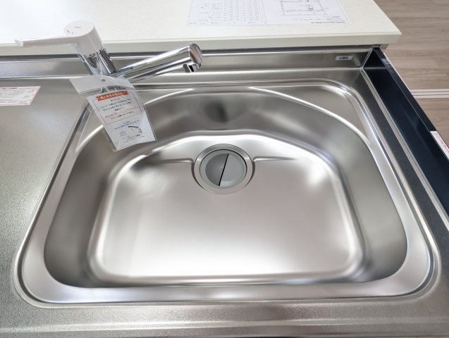 南城市大里字大城のアパートのキッチン