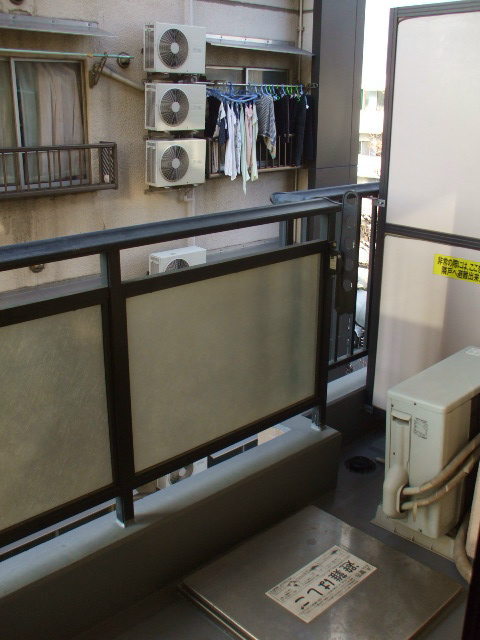 マイキャッスル新高円寺のバルコニー