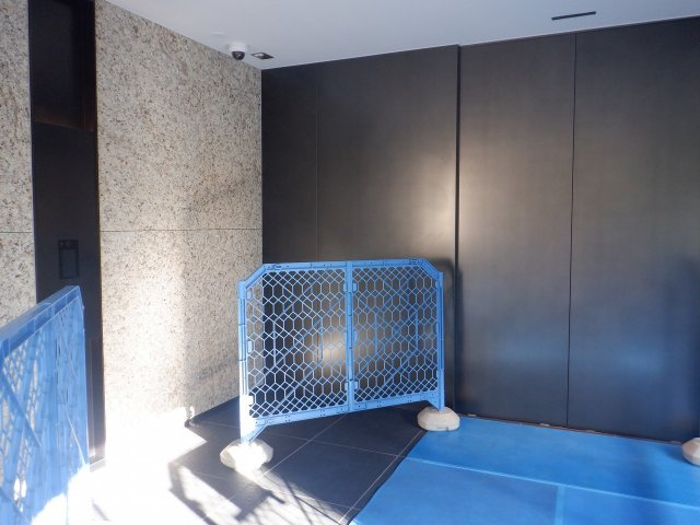 アトラス麻布十番のエントランス