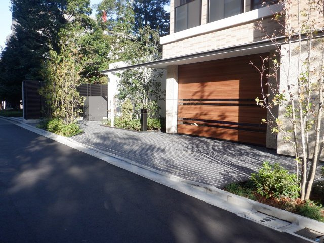 アトラス麻布十番の駐車場