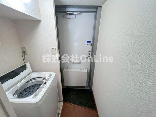レオパレストーエイの玄関