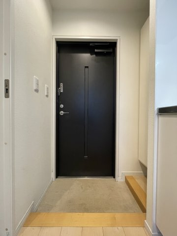 エマーレ永山の玄関