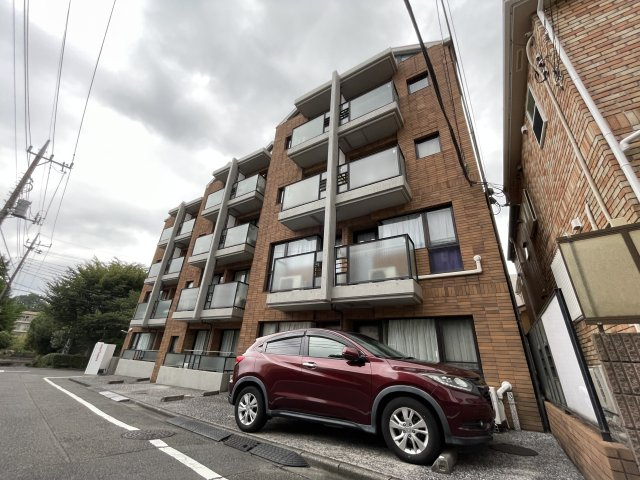 エマーレ永山の外観