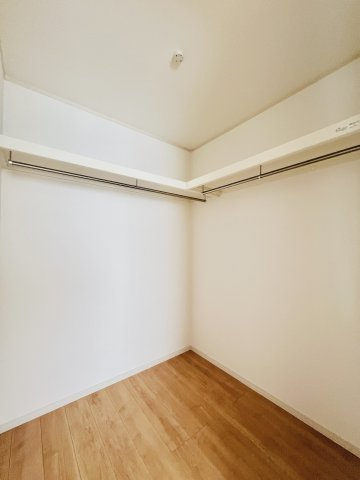 太田市東別所町の収納|たっぷり収納できるウォークインクローゼット♪