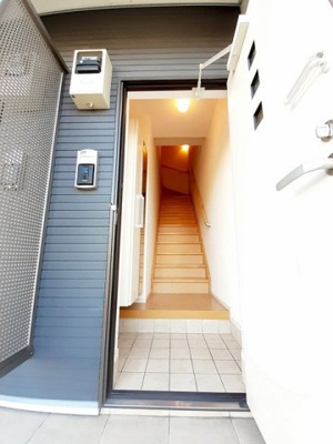 【玄関】 | エンブレイス．ＫⅢ | 明るい玄関です