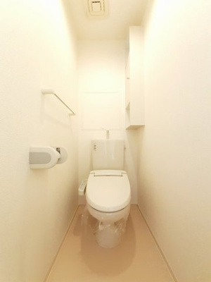 【トイレ】 | エンブレイス．ＫⅢ | 落ち着いた色調のトイレです