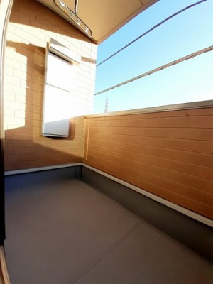 【バルコニー】 | エンブレイス．ＫⅢ | 暖かな日差しのふりそそぐバルコニー