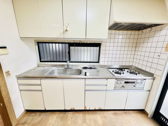 佐波郡玉村町斎田のキッチン|収納スペースも充実のキッチン♪