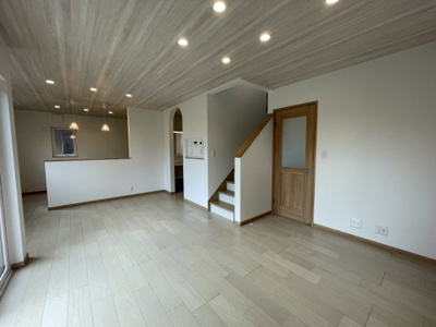 【居間・リビング】 | 【新築分譲住宅】山形市砂塚　全3棟 | 【Living room】
ご家族やお客様との時間など、多くの時を刻む空間。何気なく過ぎる時でさえも上質なひと時となる快適な空間を目指して。