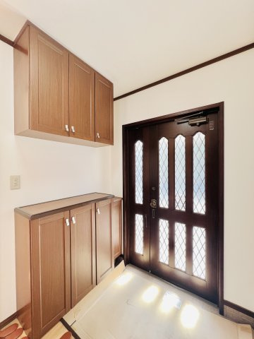 前橋市亀里町の玄関|履物もたっぷり収納できる玄関♪