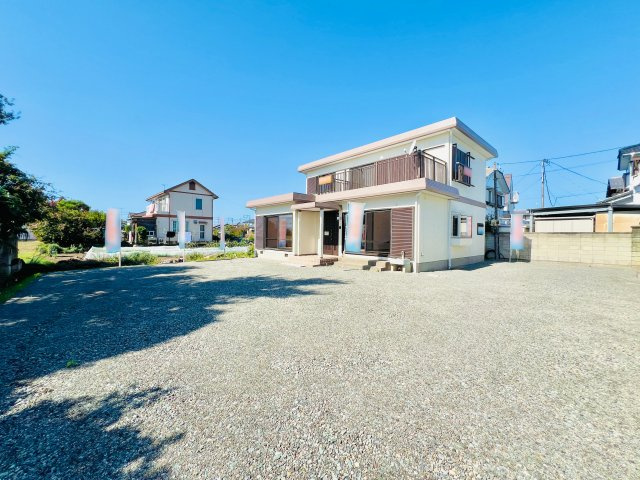 前橋市亀里町の庭|駐車スペース広々3台以上可！
家庭菜園やBBQなども楽しめます♪