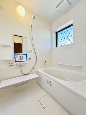 前橋市亀里町の浴室|白を基調とした清潔感のあるユニットバスで１日の疲れも癒されます♪