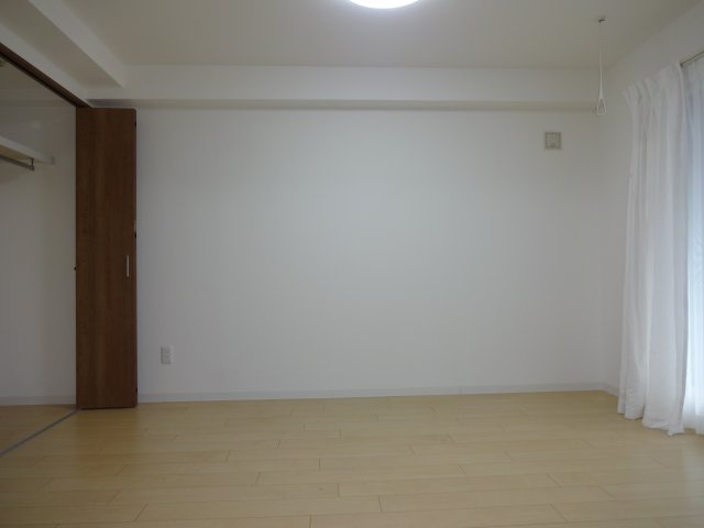 ライオンズマンション近代美術館前の洋室