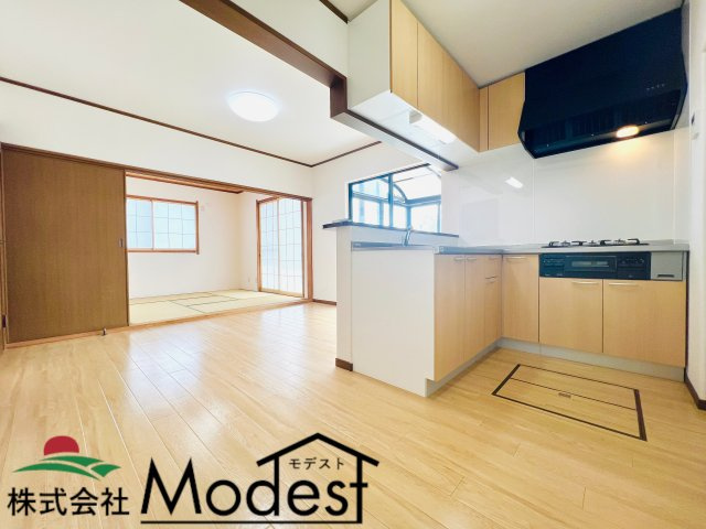 前橋市富士見町原之郷の居間・リビング|家族も自然と集まる10帖のLDK！