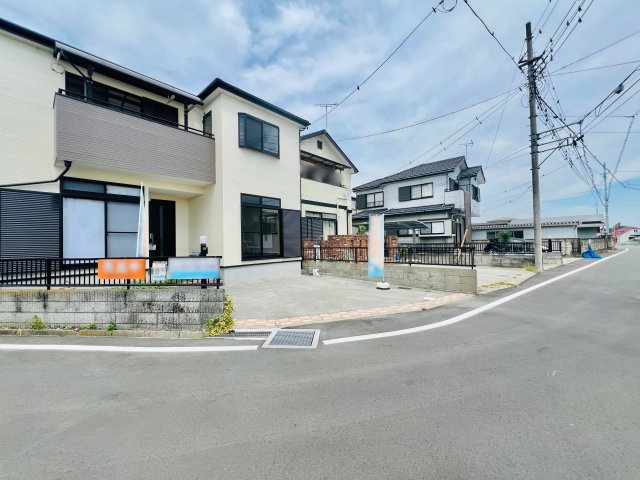 前橋市山王町の前面道路含む現地写真|閑静な住宅地◎