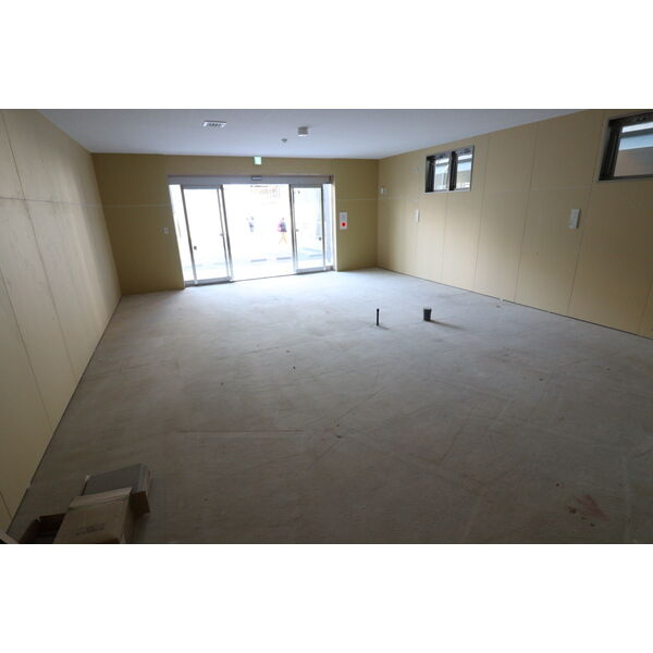 villa　al　mare明石駅前店舗の内装