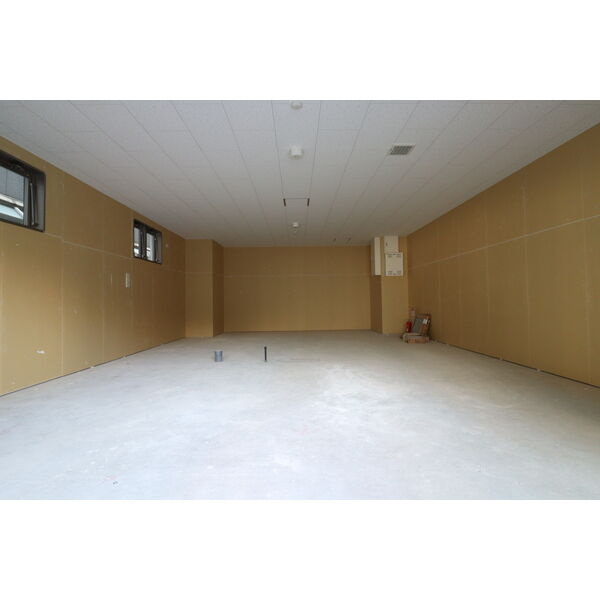 villa　al　mare明石駅前店舗の内装