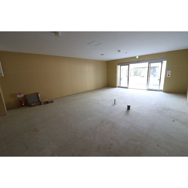 villa　al　mare明石駅前店舗の内装