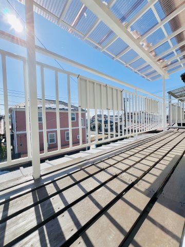 前橋市龍蔵寺町のバルコニー|広々バルコニーは、ご家族のお布団をたっぷり干せます