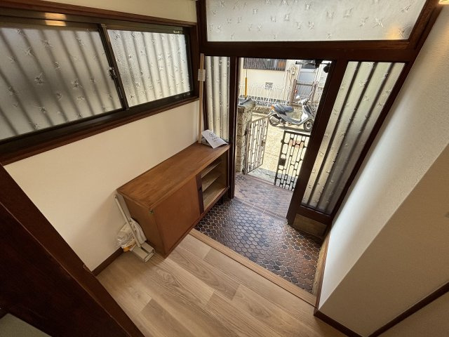 福田5丁目貸家の玄関