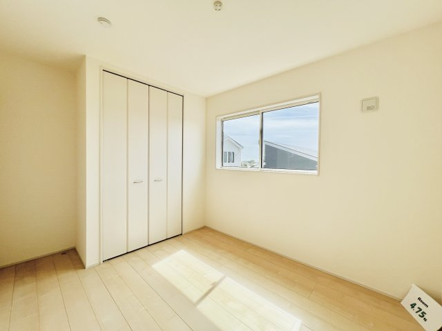 前橋茂木町の洋室|お子様の一人部屋デビューにも最適♪