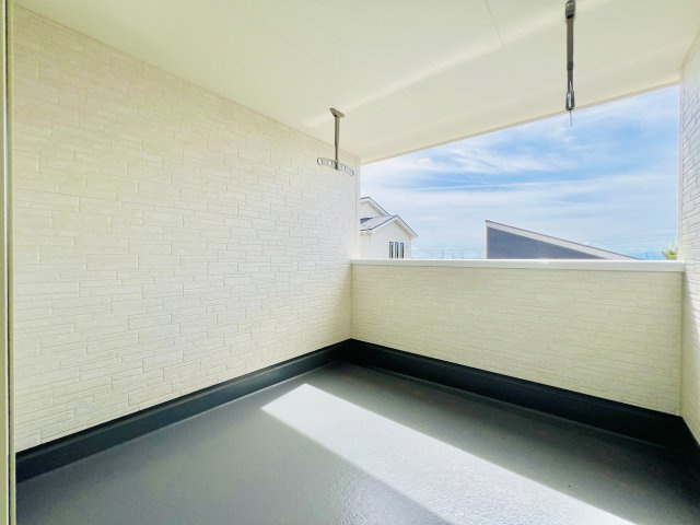 前橋茂木町のバルコニー|プライベート空間も確保できるインナーバルコニー♪