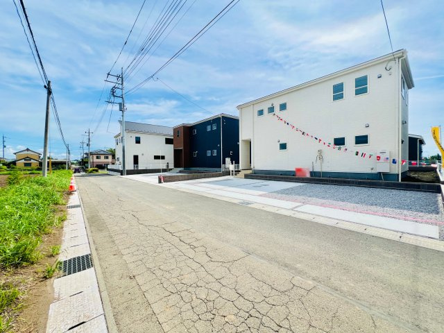 前橋茂木町の前面道路含む現地写真|車の通りも少なく駐車も楽々♪