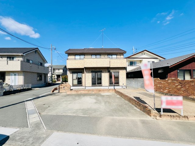 太田市亀岡町の外観|駐車スペース3台以上可◎