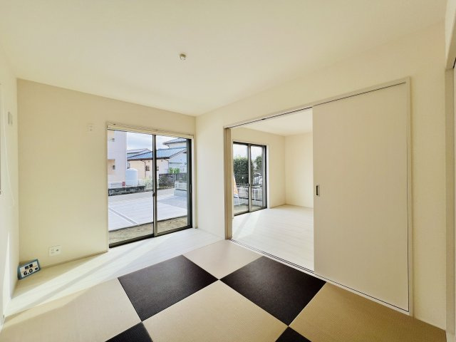 太田茂木町の和室|リビングに隣接する和室はお子様のお昼寝スペースとしても♪