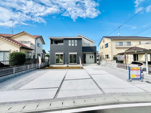 太田茂木町の前面道路含む現地写真|間口も広く駐車も楽々♪