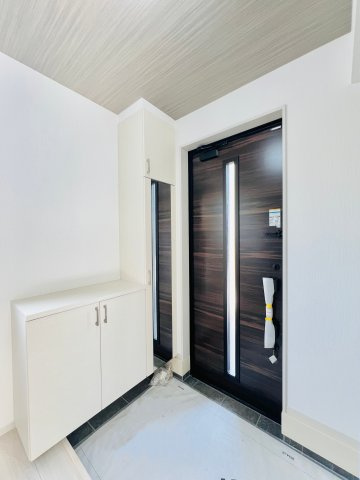 渋川市八木原の玄関|着脱もスムーズにできる玄関◎SIC付き！！