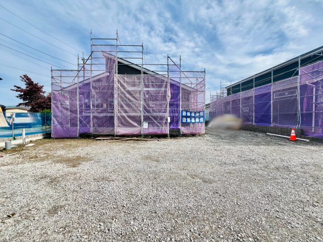 吉岡町漆原の外観|駐車スペース５台以上可♪