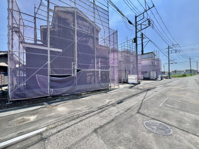 渋川市石原の前面道路含む現地写真|車の通りも少なく駐車も楽々♪