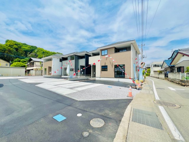 高崎市寺尾町の前面道路含む現地写真|車の通りも少なく、駐車も楽々♪