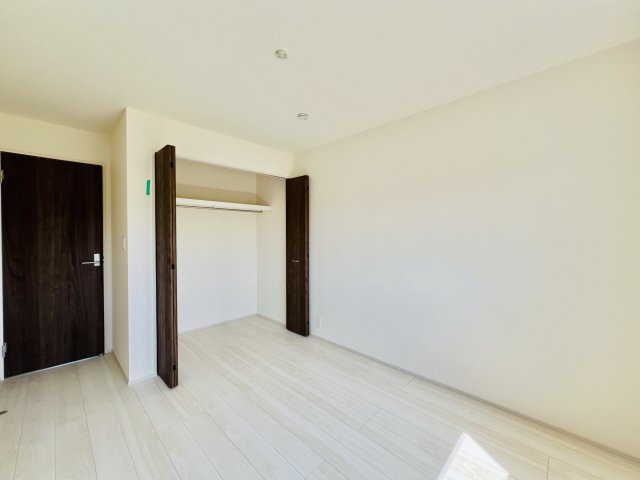 高崎市新町の洋室|お子様の一人部屋デビューにも最適♪