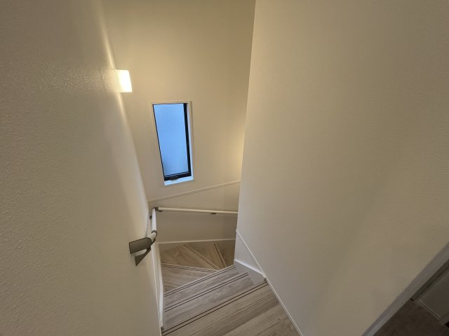 所沢市榎町の居間・リビング|おしゃれなアクセントクロス♪