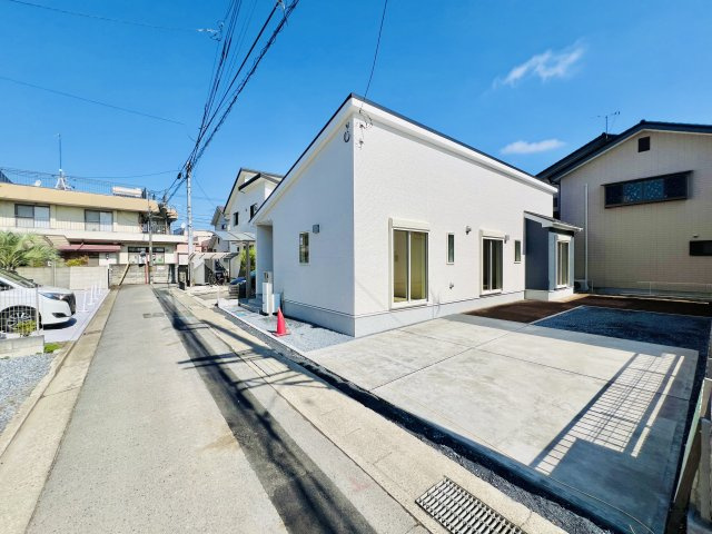 高崎日光町の外観|街並みに映える、スタイリッシュな佇まい