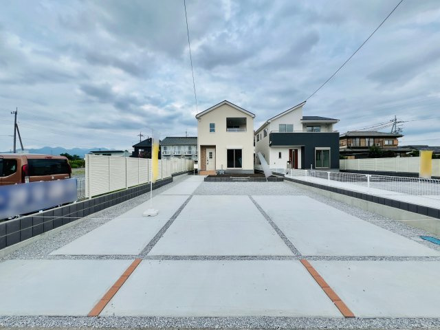 高崎筑縄の前面道路含む現地写真|閑静な住宅地◎