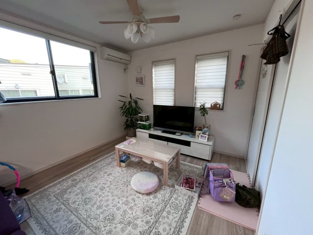 天童市桜町12-8の居間・リビング|2階居住部分LDK