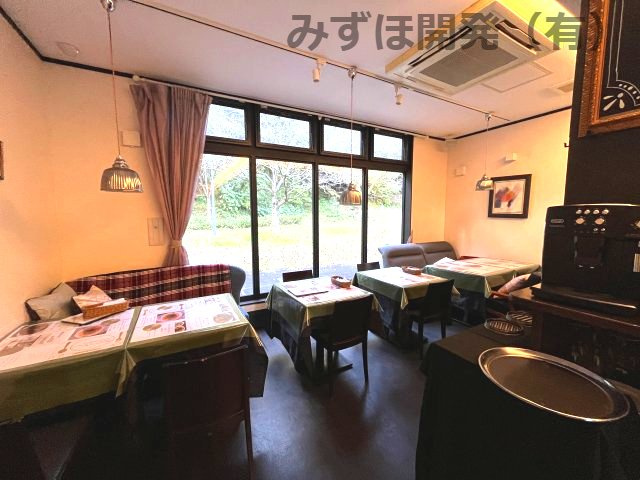 天童市桜町12-8の内装|店舗内観