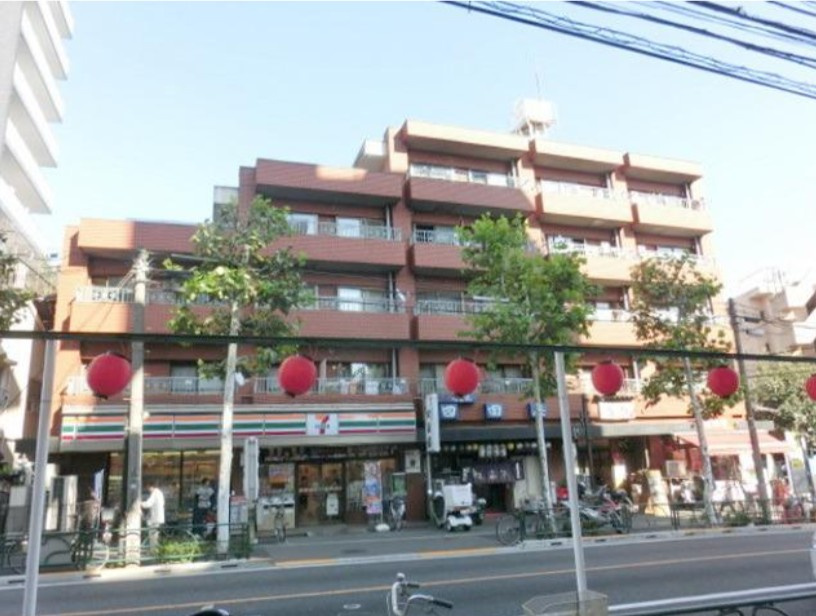 長興新中野マンションのエントランス