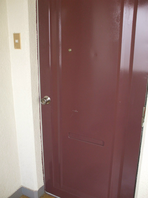 長興新中野マンションの玄関